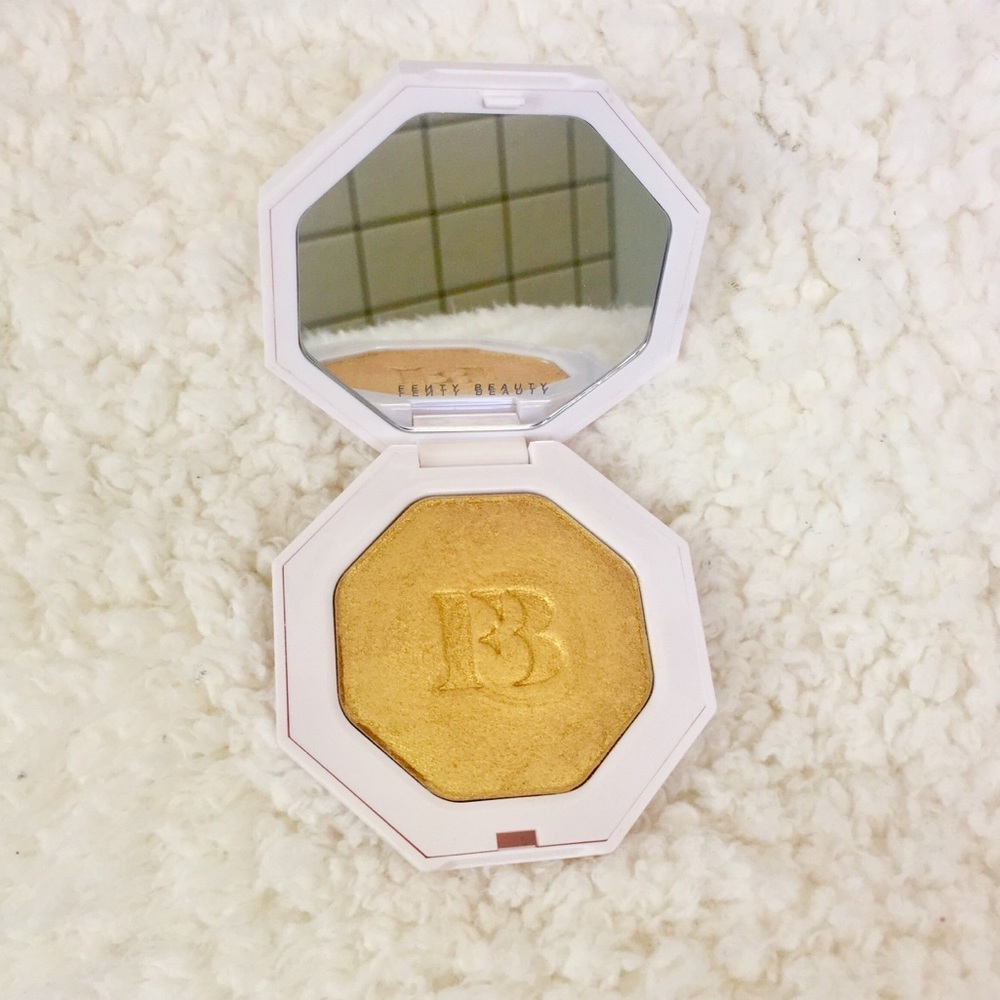FENTY BEAUTY “Trophy Wife” Killawatt Highlighter